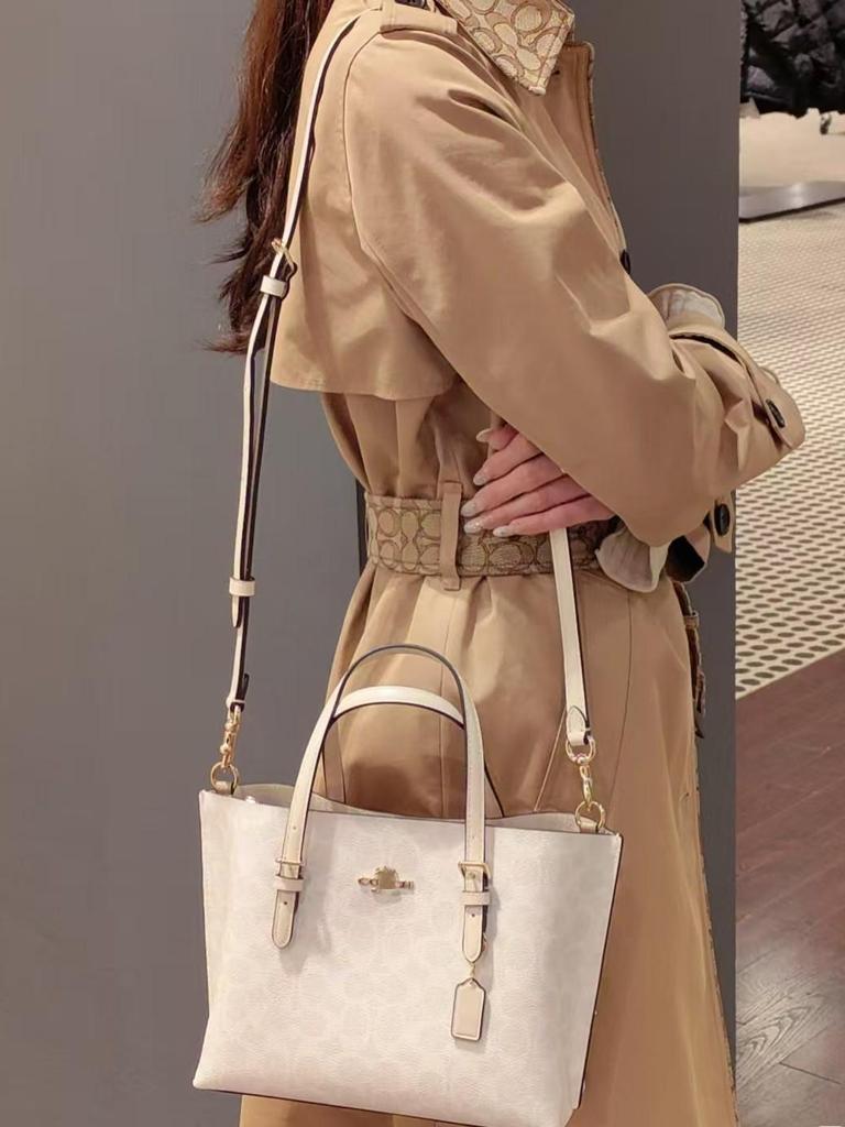 Koujia Jasmine Mollie25 Tote: Všestranná ležérní módní kabelka - Taška přes rameno & Crossbody taška