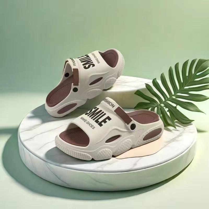 Men's Summer Non-Slip Dual-Use Sandals for Outdoor, Beach, and Driving Use