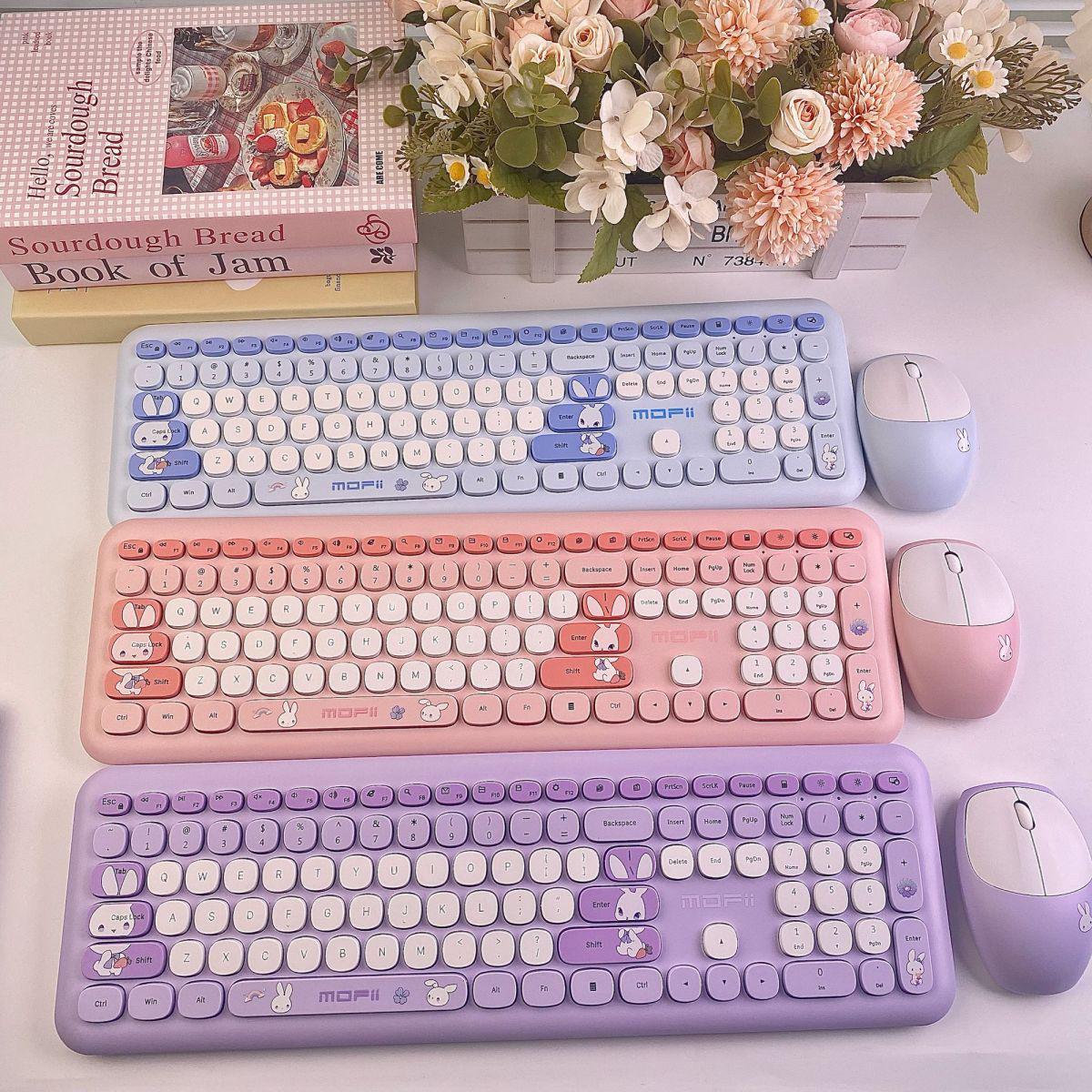 

Безшумна бездротова клавіатура та миша - Милий, Універсальний, Висока цінність для настільного комп ютера, ноутбука, офісу, комп ютера. Ідеально для дівчаток.