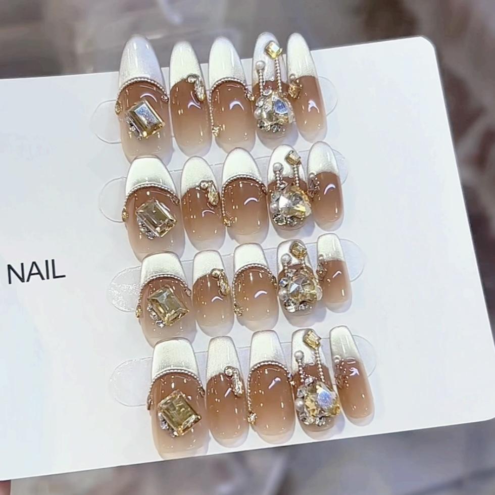 

Чисто ручная работа Фототерапия Носимые ногтевые пластины Верхний этаж Цяньцзинь 2.0 Носимые ногти Готовый продукт Многоразовые накладные ногти large L