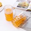Falsche Biergläser 400ml Doppelschichtig Lustige Biertasse Ornament Streich-Design Plastik Falsche Doppel-Bierkrüge mit Henkeln