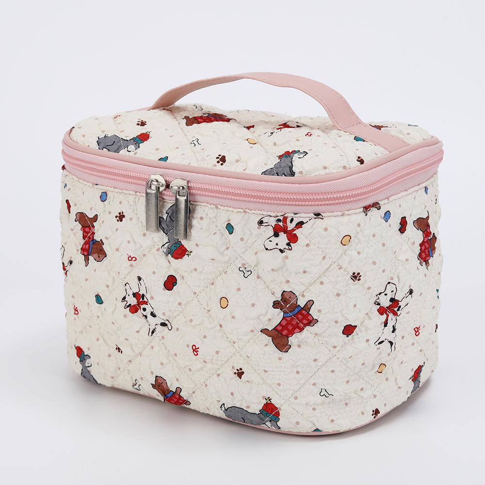 Sweet Makeup Bag, Cute New Checkered Cat Portable Partitioned Storage, Large Capacity for Travel and Hand-carry Toiletries