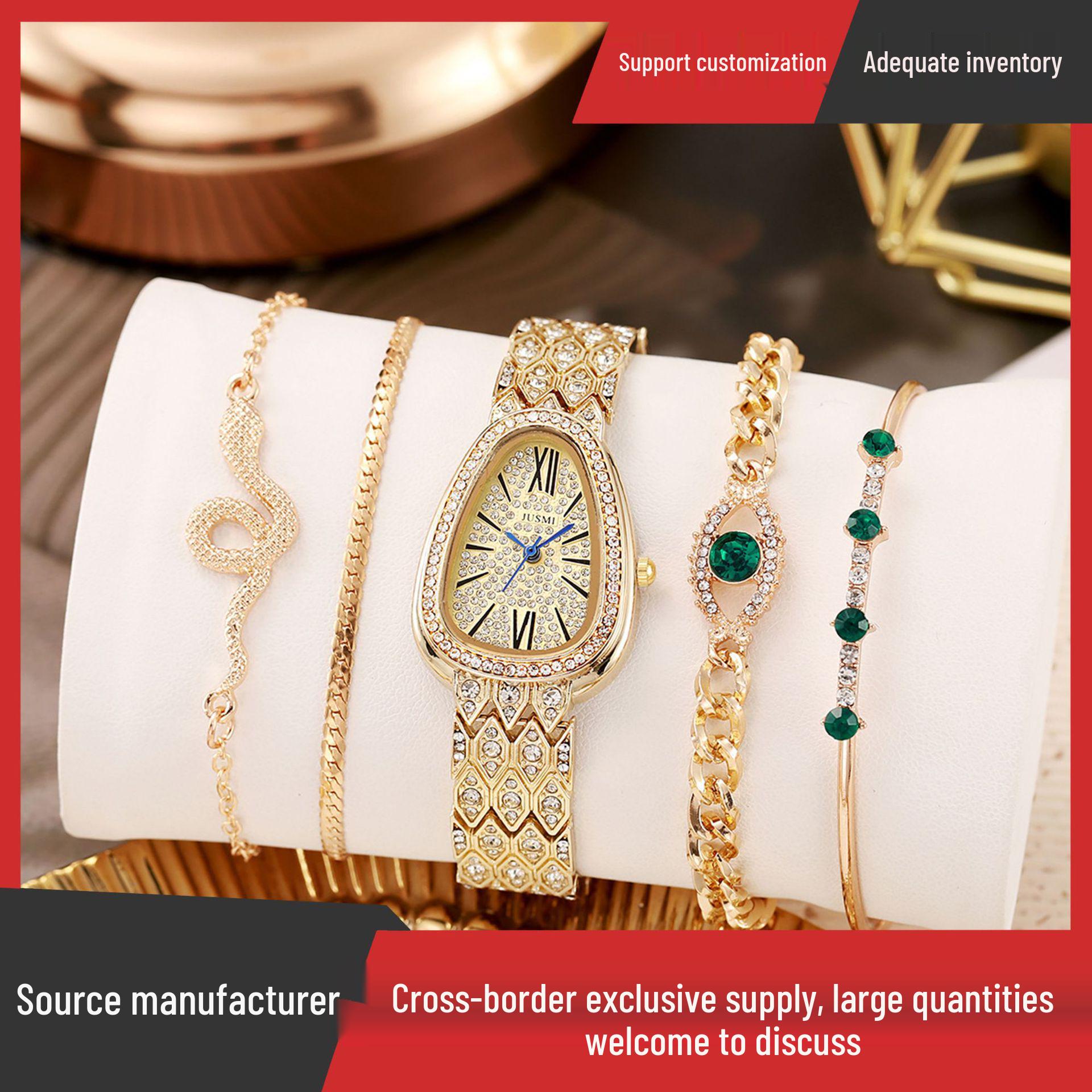 

Часы и браслет с зеленым драгоценным камнем в стиле змеи