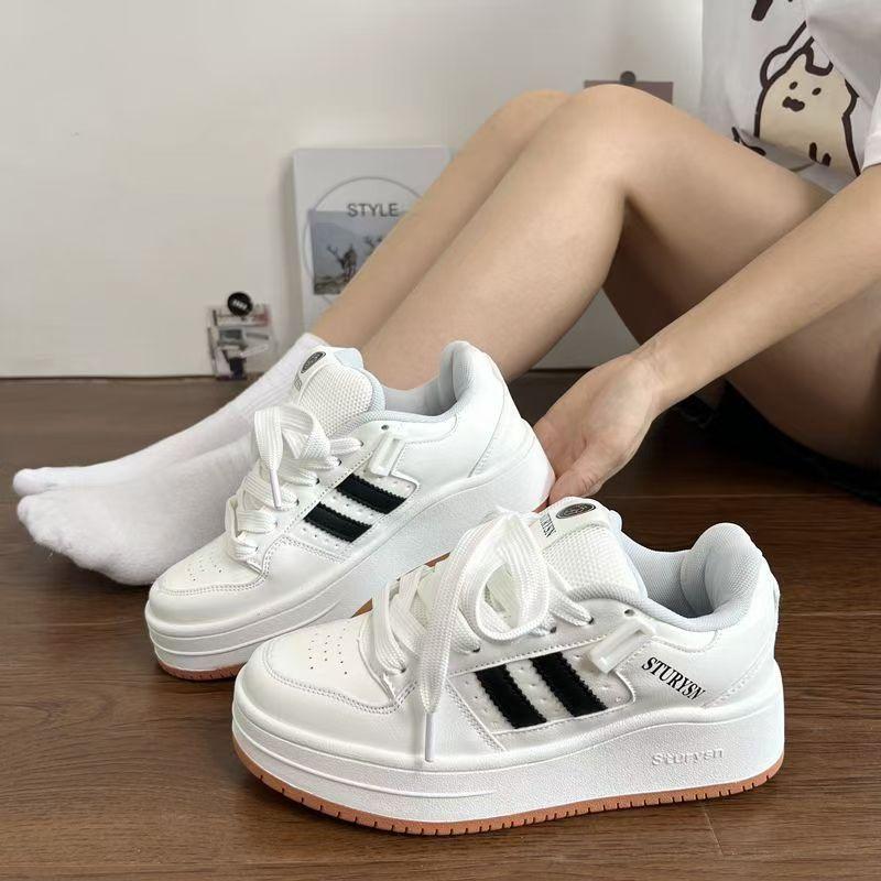 Hong Kong style niche platform couple board shoes women's ins tide 2025 autumn new student versatile sports board shoes Korean version