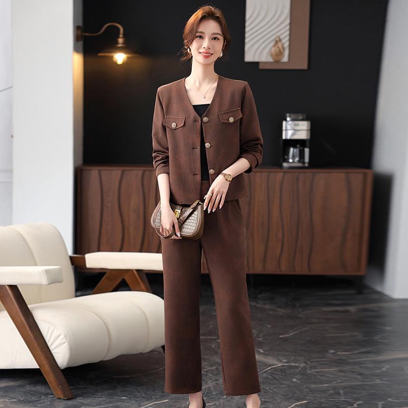 

Женский весенний комплект блейзера и кардигана: Элегантный костюм-двойка для среднего и пожилого возраста 5XL (145-160 jin)