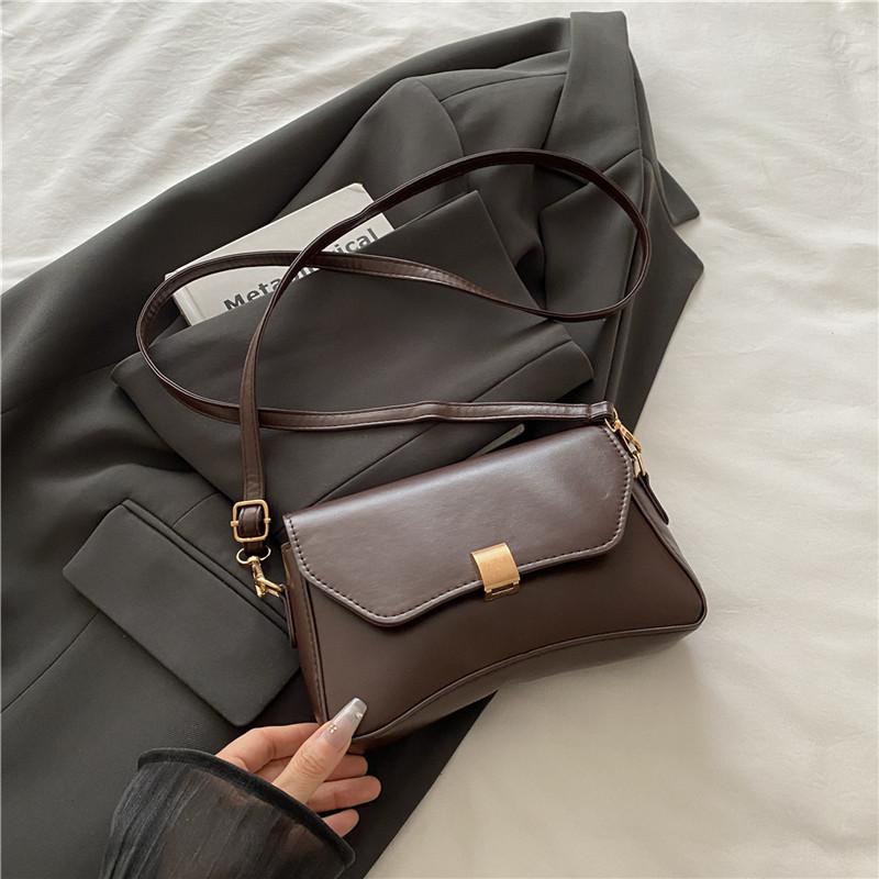 

Casual small square bag trendy bag women s summer 2025 new niche simple shoulder bag Japanese fashion underarm bag