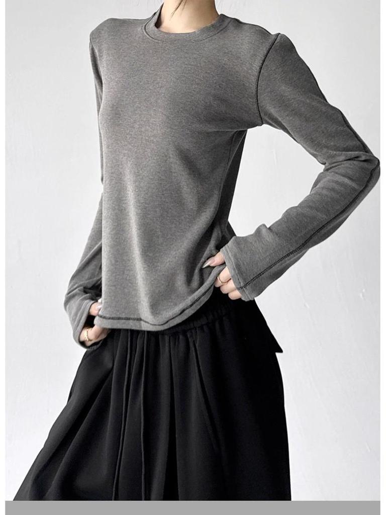 Elegant Korean-Style Slim Fit Brushed Outline Neck Layer