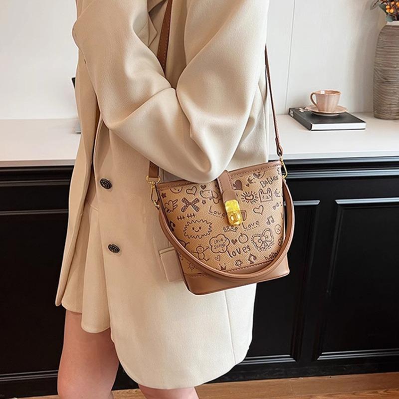 Bucket Bag, New Messenger Bag, Women's Bag, Autumn and Winter Handbag, High-end Commuter Messenger Bag, Bag.
