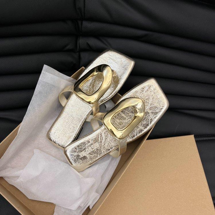 2025 new square-headed open-toed flip-flops wear versatile toe casual flat-bottom metal buckle niche sandals summer