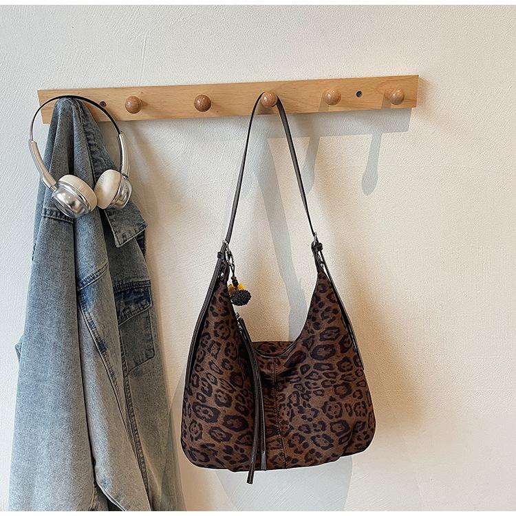 

Ретро супер огненный леопардовый принт сумка под мышку модная большая вместительная сумка-тоут сумка-мессенджер женская осенняя новая модная сумка на плечо темно-коричневого