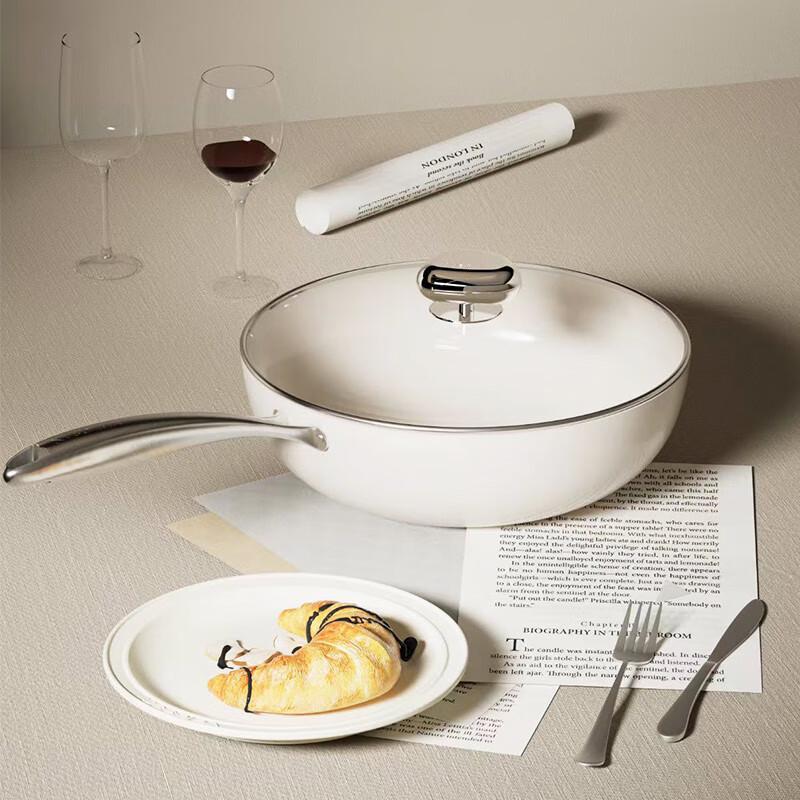 Wenlun Mountain Pebble Non-stick Wok