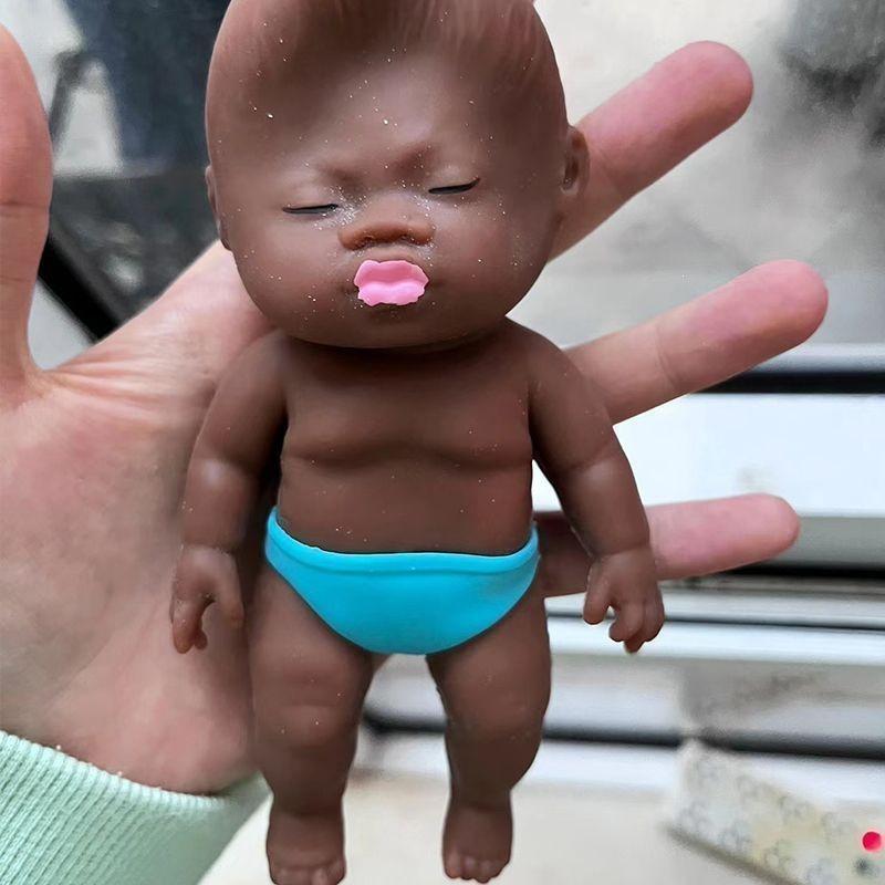 

1PC little black baby pinching Le Natasha decompression toy decompression artifact spoof gift mud feel black doll чёрный