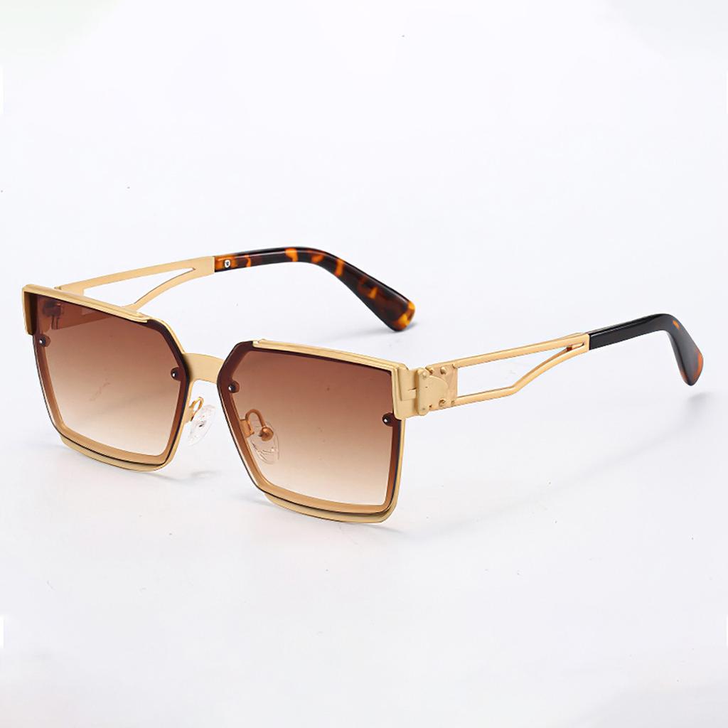 Vintage Sunglasses for Women Trendy Square Gold Border Brown Gradient Summer Glasses Fashion Accessory