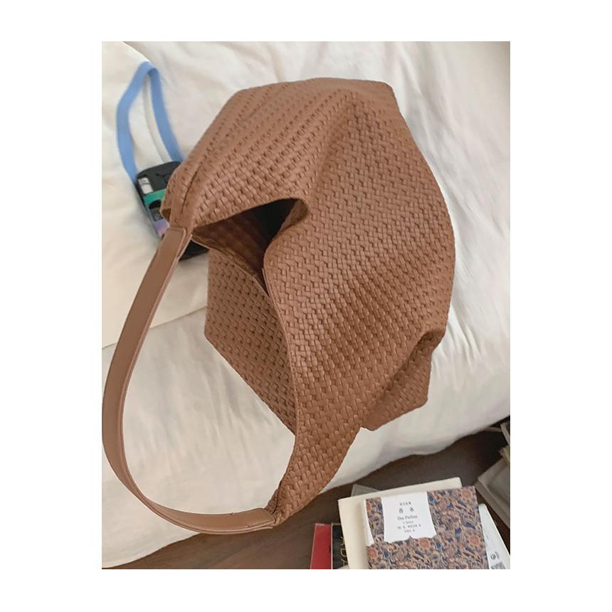 Ielgy Retro Large-Capacity Underarm Commuter Bag Women Simple Woven Pattern Fashion One-Shoulder Tote Bag