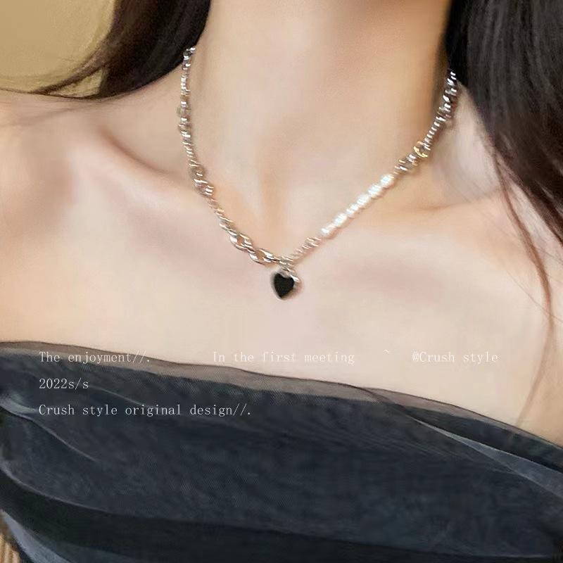 Baroque Pearl Black Love Necklace Femininity Internet Celebrity Stitching Accessories Design Sense Collarbone Chain