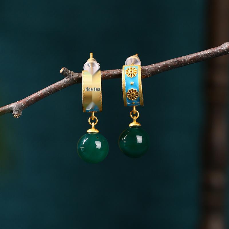 2022 Chinese-Inspired Luxury Earrings with Natural Chalcedony Retro Studs