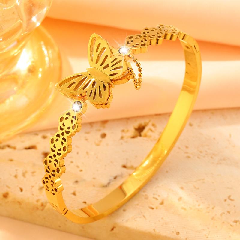 Women's Magnetic Bow Petal Light Luxury High-end Design Jewelry Bracelet