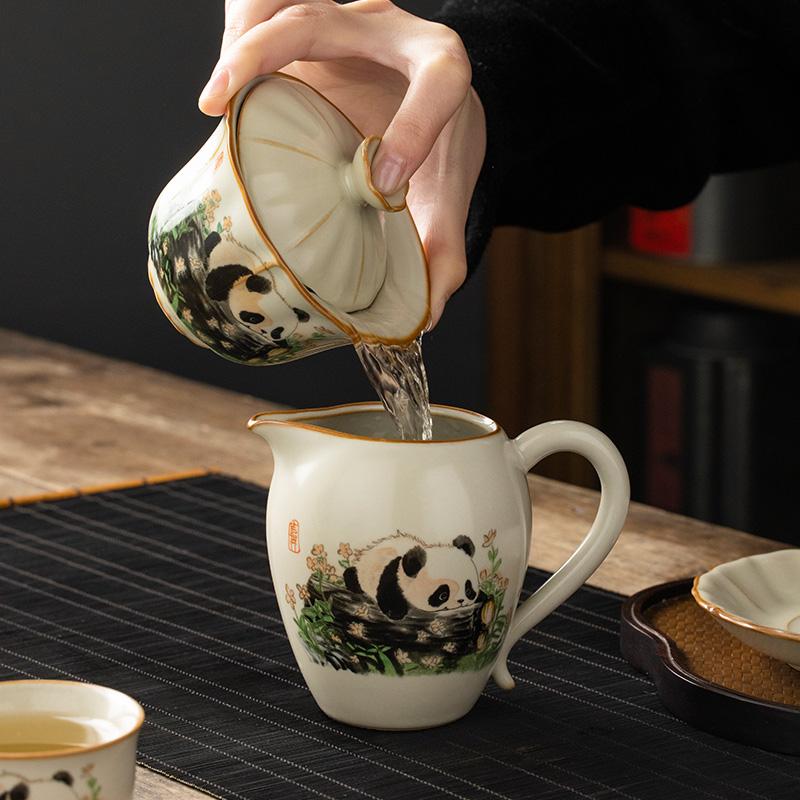 Chines Hand-painted Panda Ceramic Gaiwan Ru Kiln Teacup Handmade Beauty Tea Infuser Household Travel Tea Bowl Portable Teaware