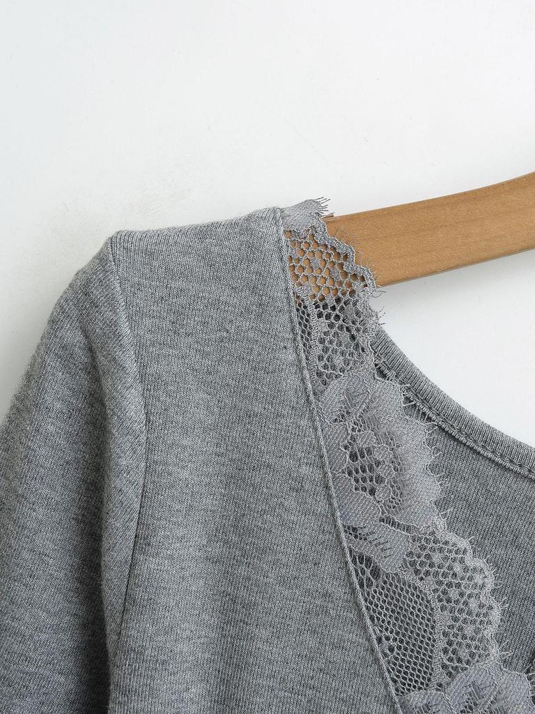 Spicy Girl V-Neck Lace Long Sleeve Slim Top - Women's Spring 2025