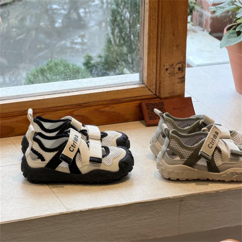 New Summer Children Sandals For Boys Mesh Breathable Sport Shoes Cut-out Soft Sole Closed Toe Beach Girls Sandals EU 26-36