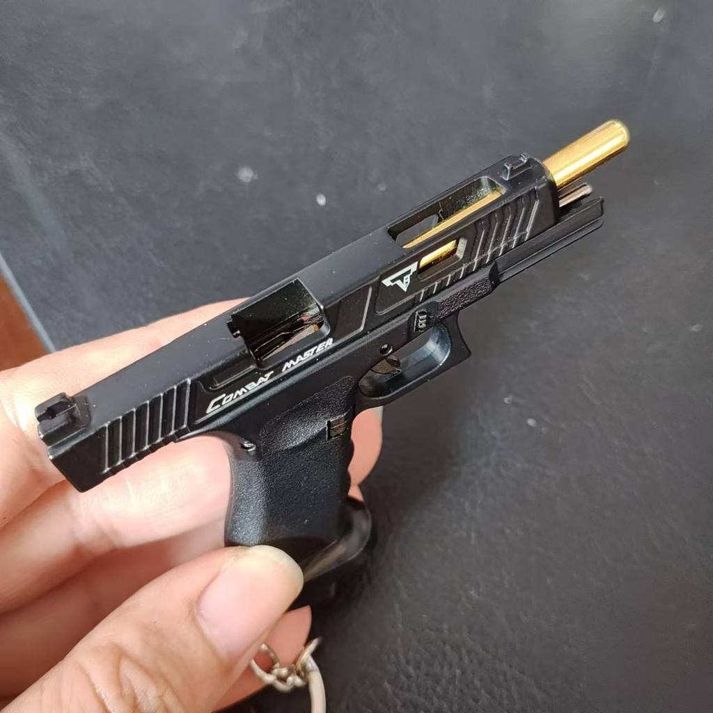 1:3 Semi Alloy G34 TTI Pistol Model 1911 G17 Keychain Disassemble Mini Gun Toy Craft Bag Pendant for Chlidren Adults
