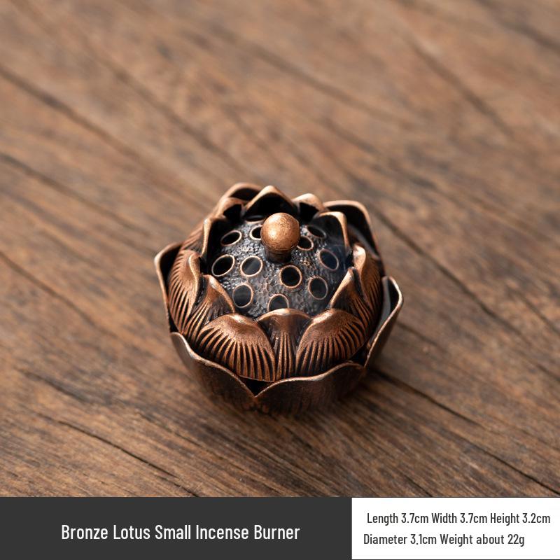 

Благоприятная Облако Бошань Аромалампа - Мини Настольная Подставка для Благовоний из Сандала для Чая и Внутренних Церемоний.