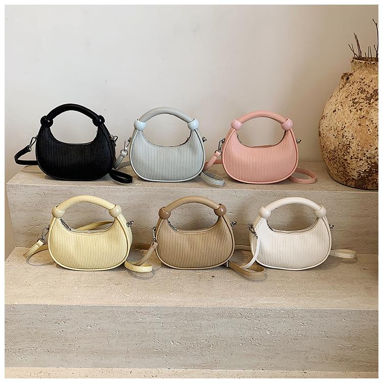 Sac à main plissé en forme de croissant pour femme Automne 2025: Sac à Bandoulière Unique et Sac Bandoulière à la Mode