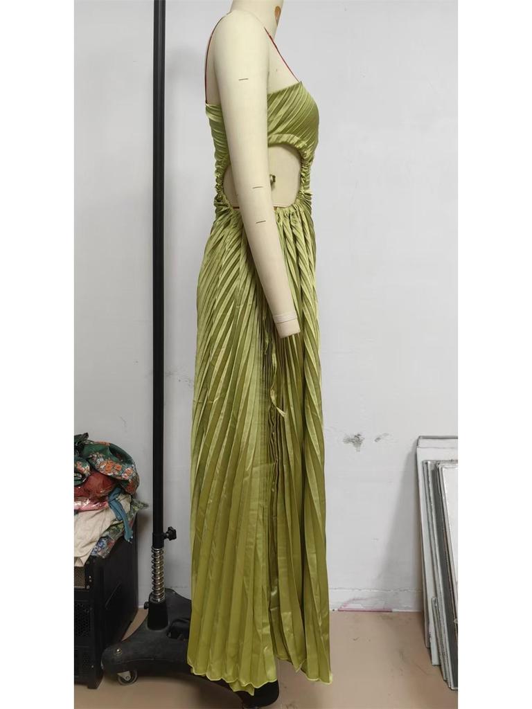 Elegant One-Shoulder Pleated Evening Dress with Waist Cutout - Spring/Summer Style