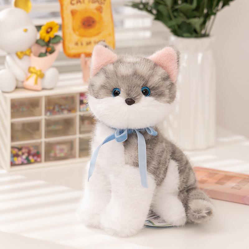 

Cat Squatting Plush Toy - Kitten Doll Bag Charm & Home Decor Gift 18 cm Hand Strap