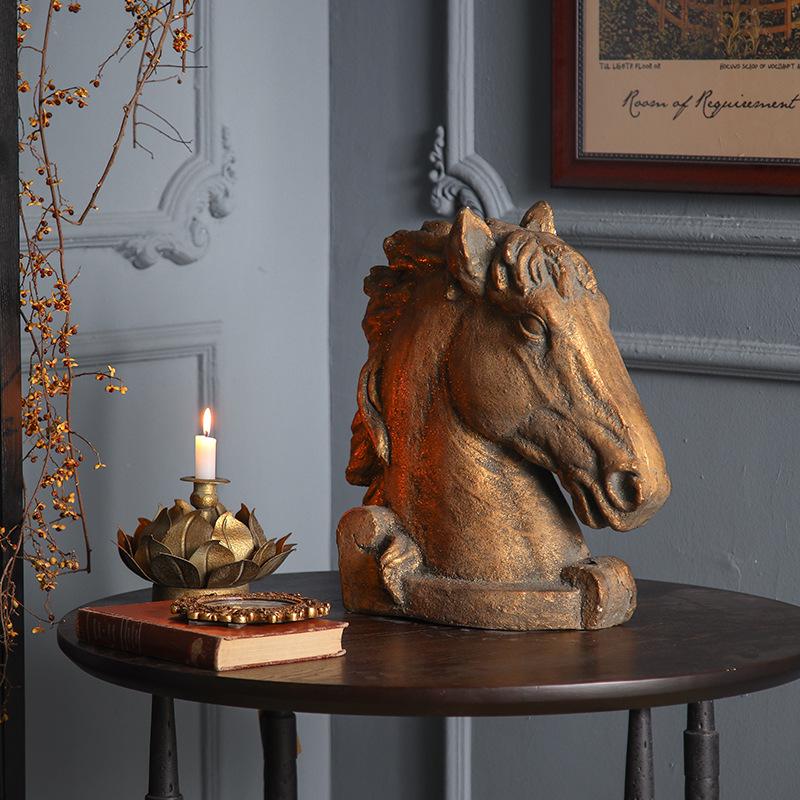 European Court Style Retro Distressed Horse Head Ornament for Year of the Horse - High-End Entrance Hall Decor with Auspicious Craftsmanship