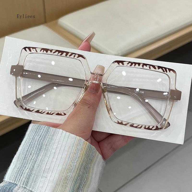 European American Style Glasses Women Irregular Shape Blue Light Blocking Mens Glasses Frame New Stylish Decorative Glass