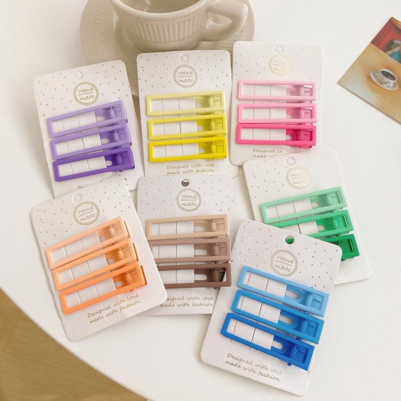 

Colorful Hollow Square Hair Clips for Children - Stylish Metal Hairpins for Babies