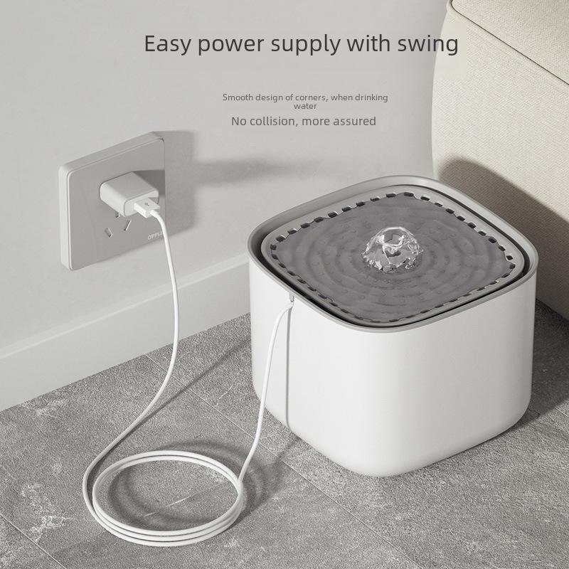 Smart Pet Drinking Fountain with Automatic Filtration and Large Capacity