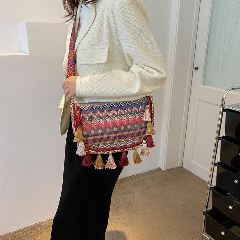 Ethnic-style Crossbody Bag Niche Tassel Bucket Bag Versatile and Fashionable Small Square Bag for Women