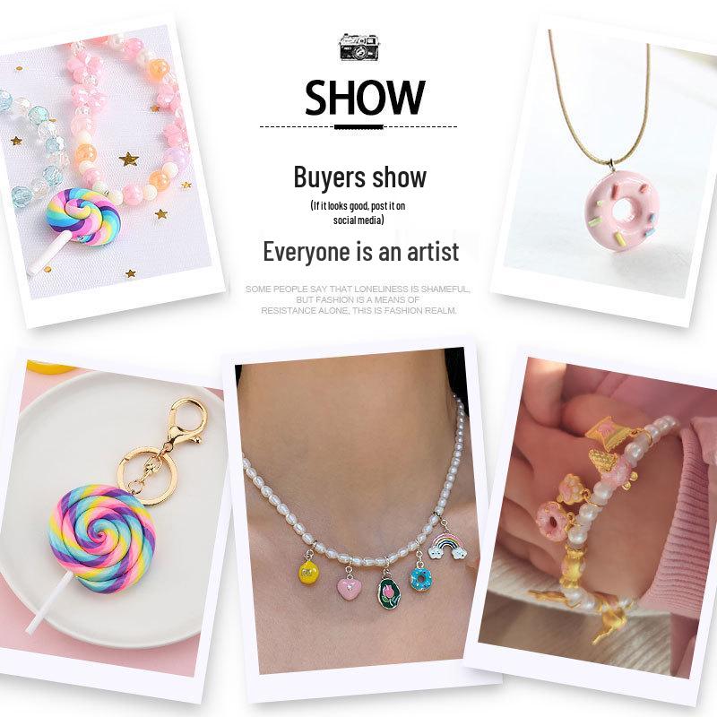 DIY pryskyřičné šperky a doplňky: Přívěsky Žlutá kachnička, Včelka, Růžový medvídek, Kobliha, Dinosaurus, Vejce, Lízátko.