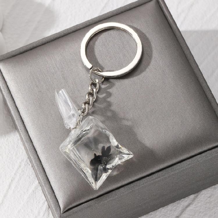 Exquisite Resin Fish Keychain Pendant In Transparent Water Bag for Bags Backpack