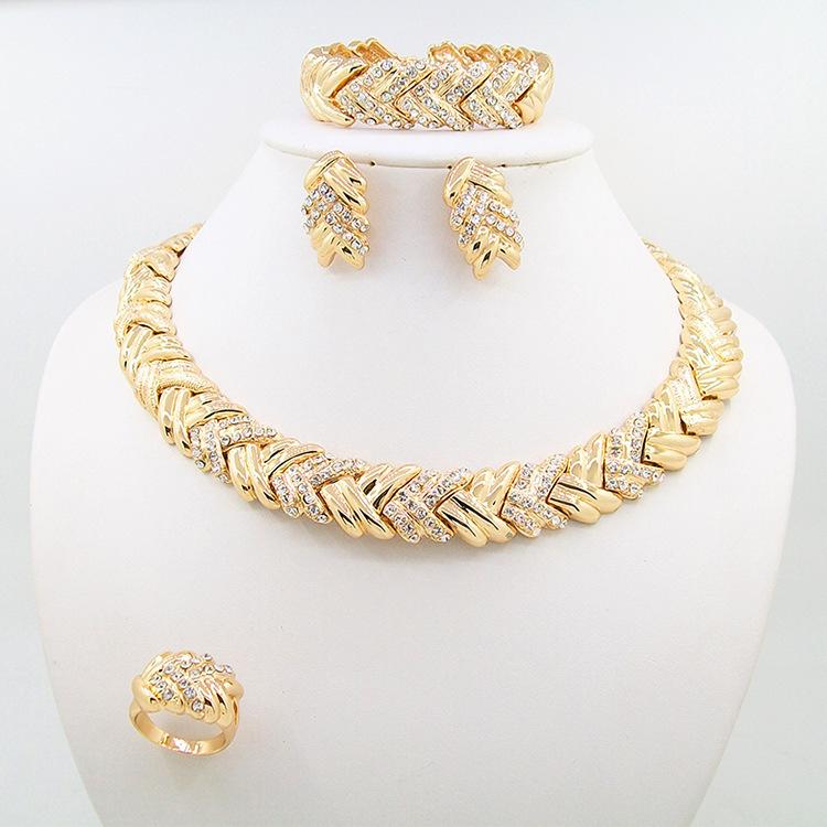 

2025 Dubai Jewelry Set for Woman 18K Gold Plated Luxury Necklace Earrings Bracelet & Ring Set Jewelry Wedding Party Trending Set