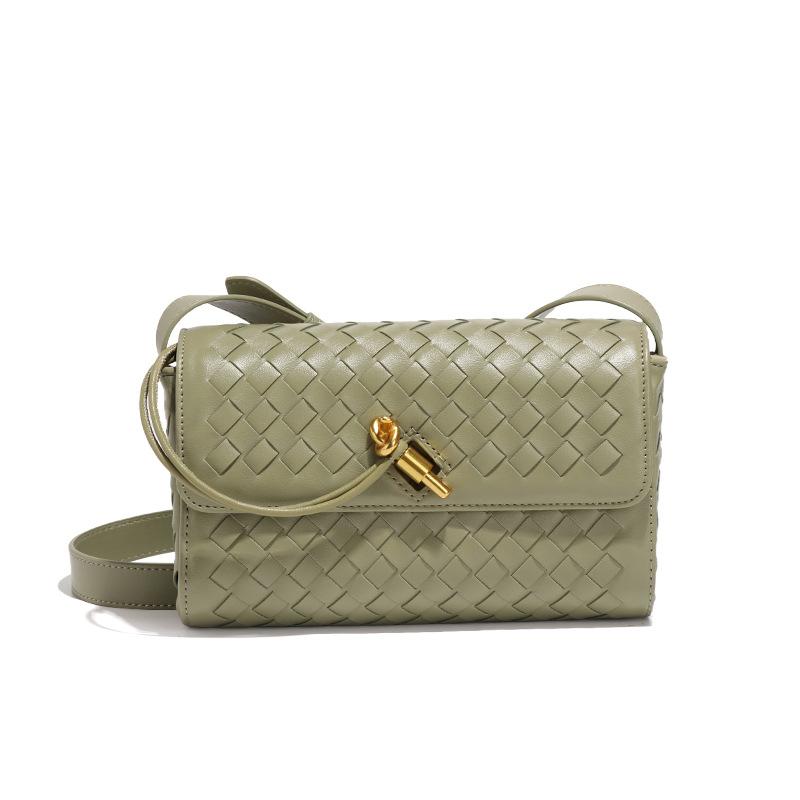 Small Square Bag with A Simple and Fashionable Lock Buckle, Hand-woven By A Woman, Can Be Worn Across The Shoulder