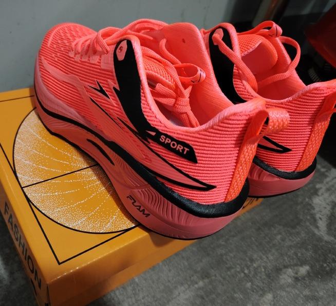 New running shoes, flying fire 3.0 ultra-light rebound fashion couple shoes, youth running shoes, physical fitness sneakers