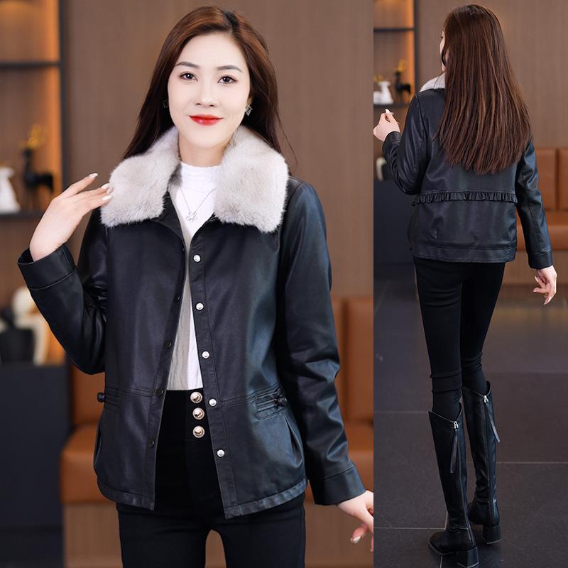 Women's 2024 Winter Loose Fit Fleece-Lined PU Biker Jacket with Fur Collar