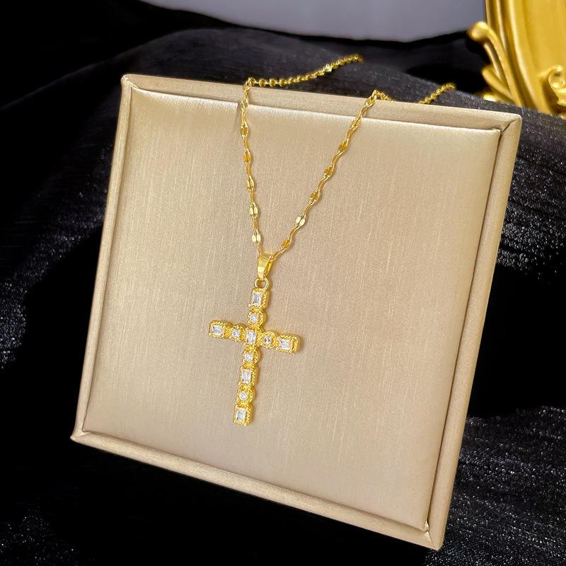Full Diamond Cross Light Luxury Temperament Zircon Clavicle Chain Small Retro Titanium Steel Necklace