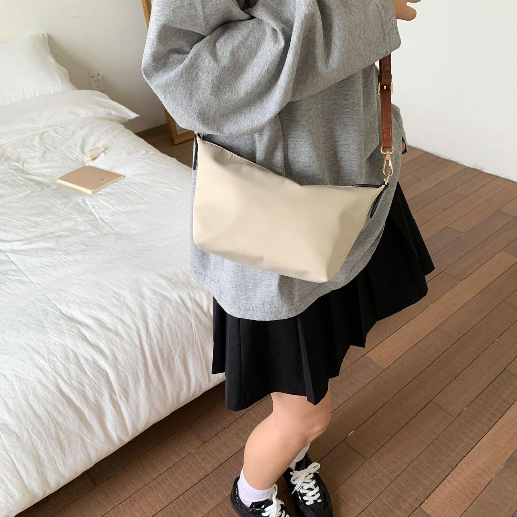 Summer new lightweight women's bag simple fashion versatile casual niche shoulder crossbody handbag