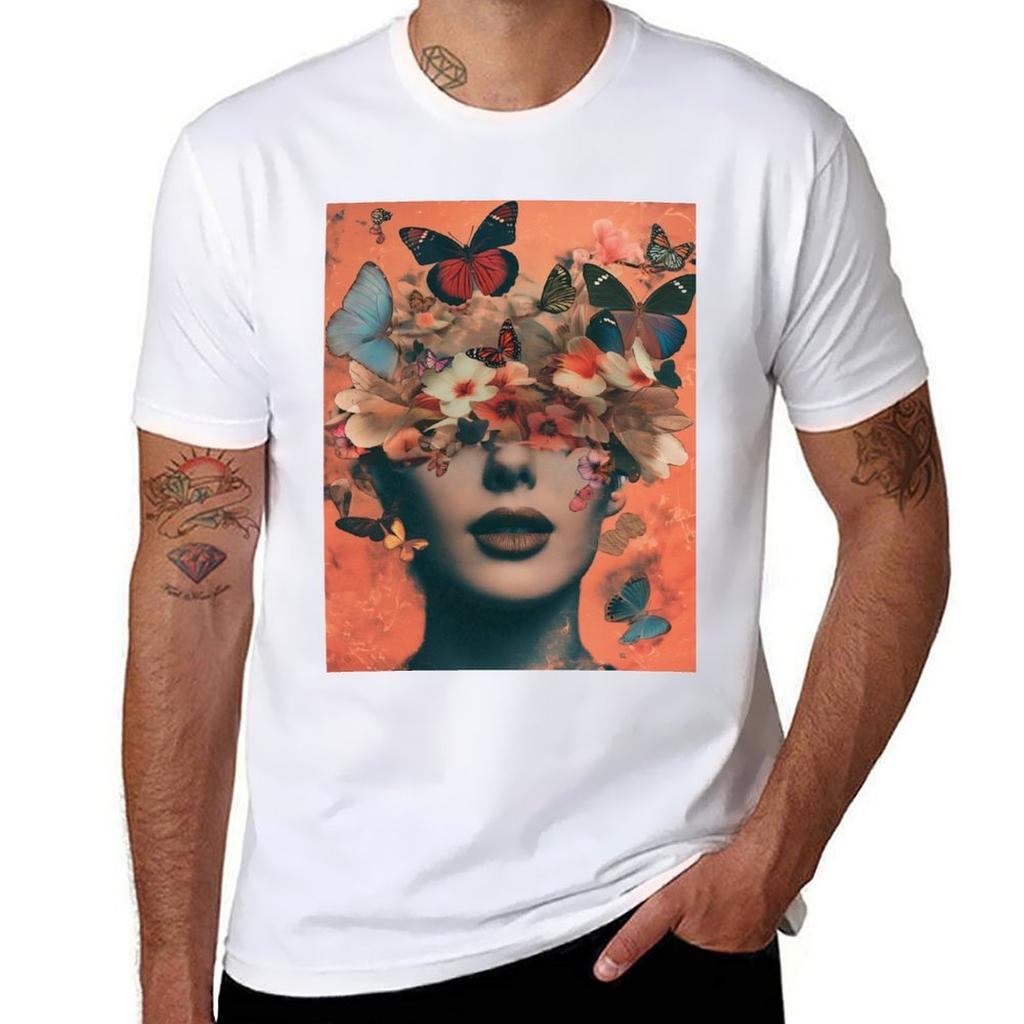 Enjoy The Butterflies On Flowers Vintage Style. T-Shirt Lightweight Gym Training T-Shirt