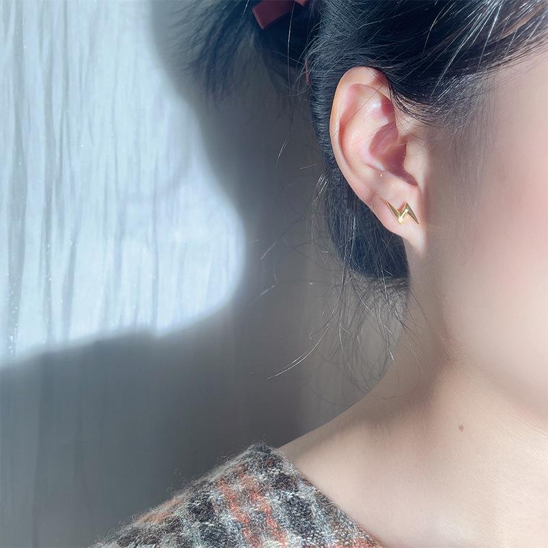 Harry Potter Hermione Lightning Bolt Gold-Plated Stud Earrings - Unisex, Trendy, Creative Accessories