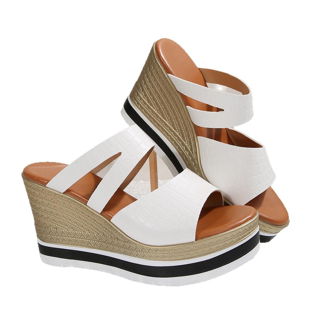 Platform Slippers Women's 2025 New Summer Wear Fashionable Non-slip and Deodorant with Skirt Wedge Heel Versatile Casual Women's Shoes