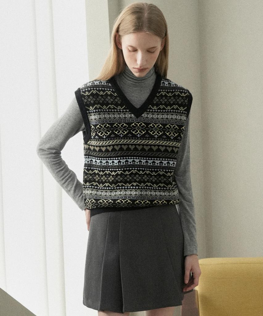 Vleti Ramswool Jacquard Knit Vest (Black)