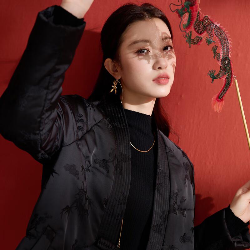 

Женское стеганое пальто Sancai большого размера в китайском стиле с жаккардовым узором и V-образным вырезом 3XL