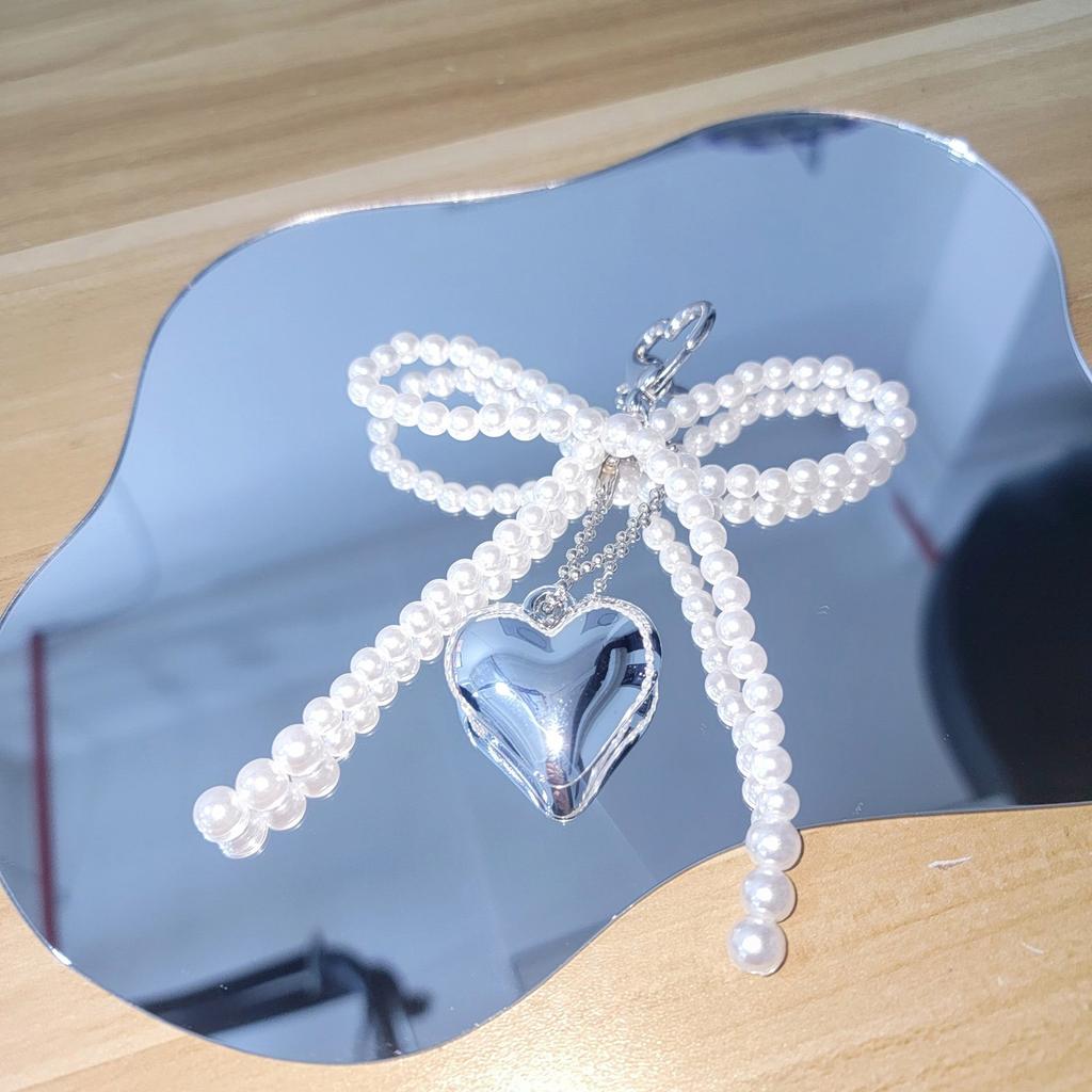 Handmade Bowknot Ribbon Keychain with Silver Heart Imitation Pearls Keyring Fashionable Accessory for Fashion Lovers