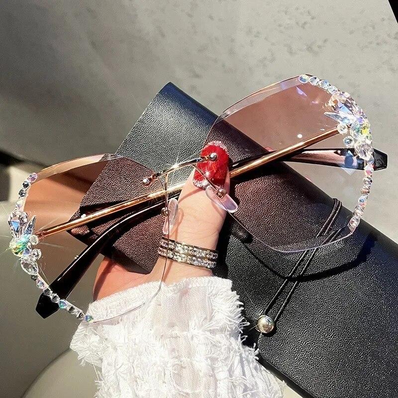 Luxury Brand Designer Vintage Rimless Rhinestone Sunglasses Women Men Fashion Gradient Lens Sun Glasses Shades For Female
