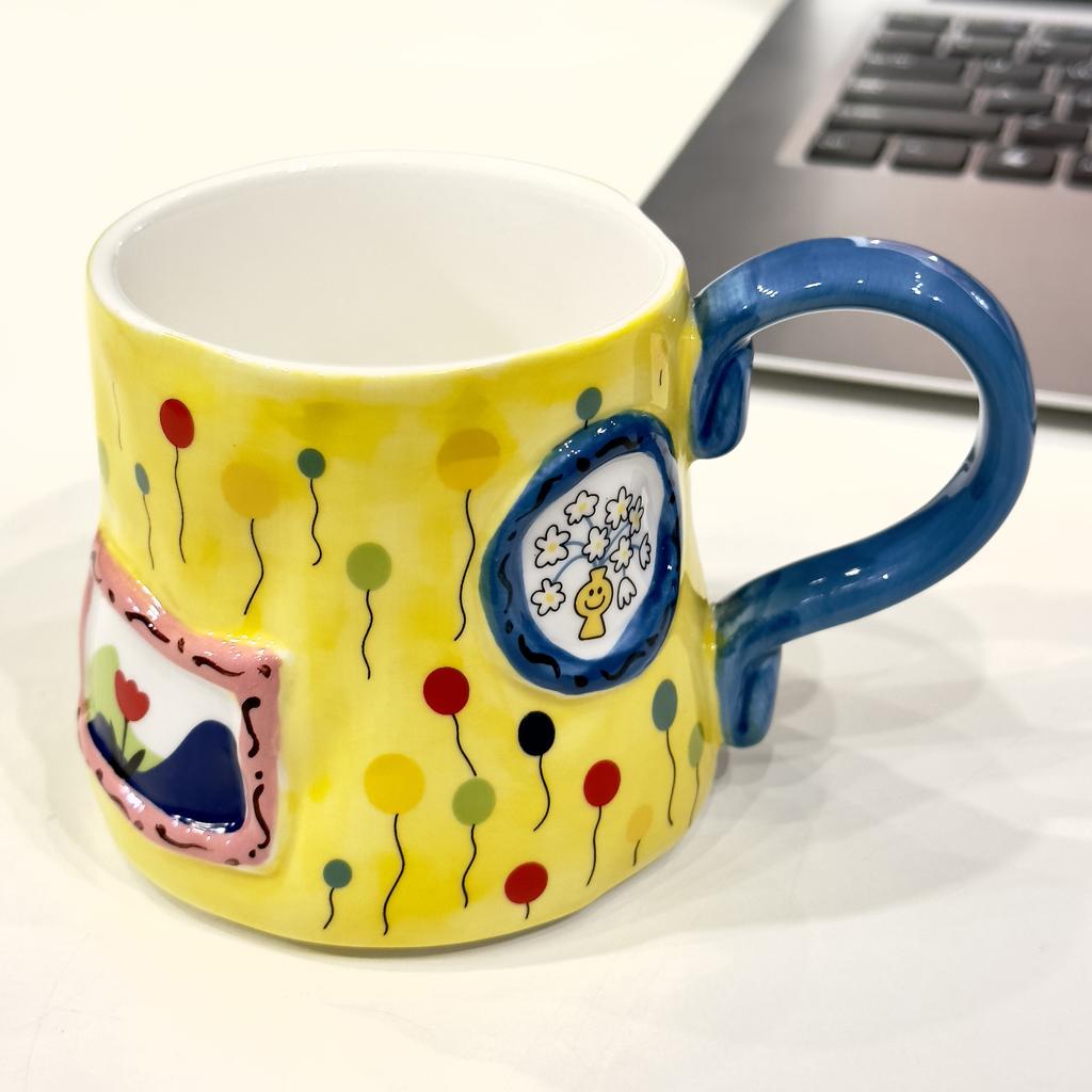 Tazza da caffè in ceramica a forma di cuore da cartone animato